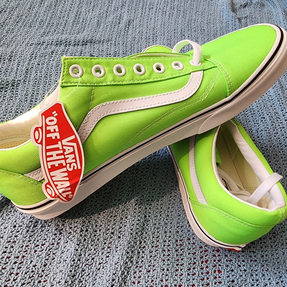 BNWT Vans Old Skool Shoe Mens Size 12